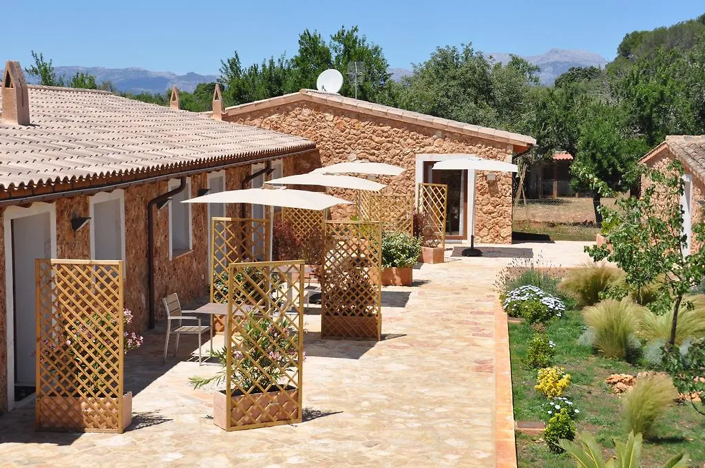 Farm stay Can Porreti Agroturisme Lloret de Vistalegre Spain